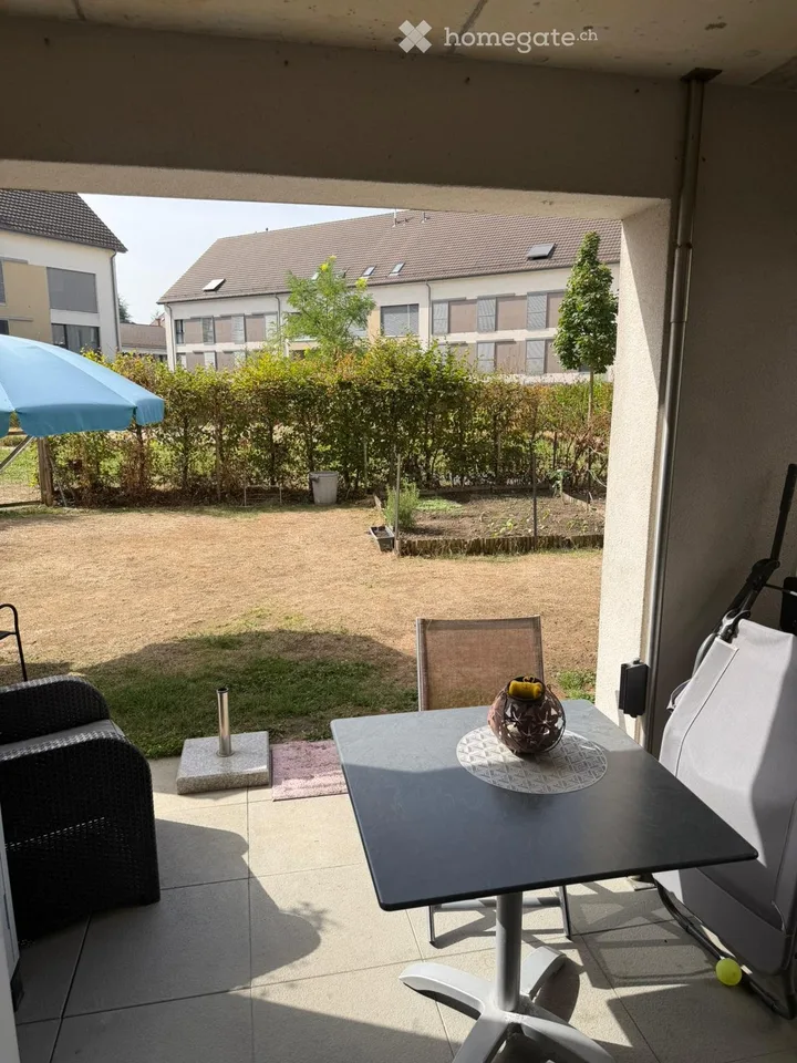 Large apartment for rent with indoor parking space