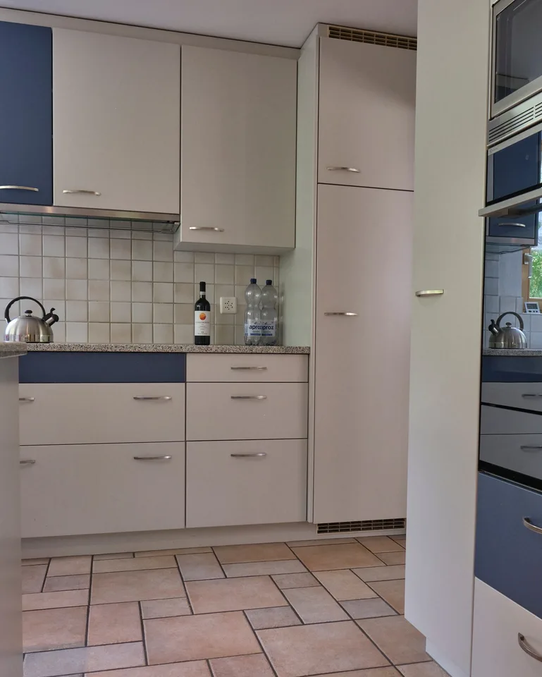 Maison de famille attrayante et bien entretenue de 7,5 pièces, indépendante, dans un endroit calme et beau à Rafz – photo 10 sur 21
