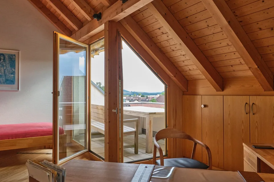 Maison de famille attrayante et bien entretenue de 7,5 pièces, indépendante, dans un endroit calme et beau à Rafz – photo 12 sur 21