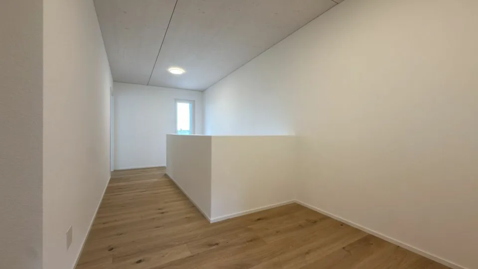 Maison mitoyenne neuve avec de nombreux extras à Oberbipp