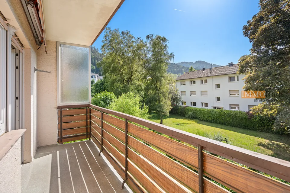 IMMORath.de - Bright 3-room apartment with balcony and green view in – photo 8 of 12