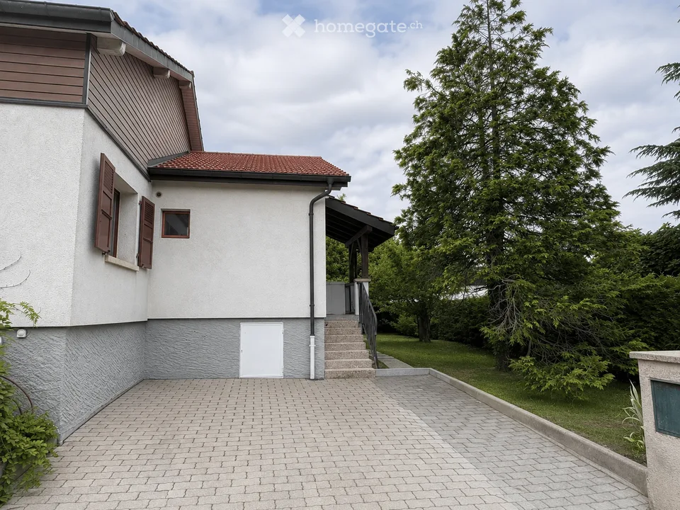 Maison 7 pièces rénovée avec jardin Chambésy disponible – Foto 17 von 18