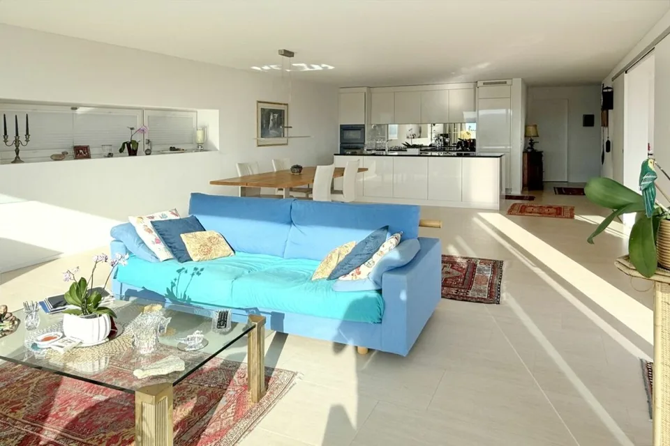 Posizione mozzafiato con vista lago: Appartamento di terrazza esclusivo di 4 ½ locali con terrazza da sogno di 90 m2 – foto 6 di 10
