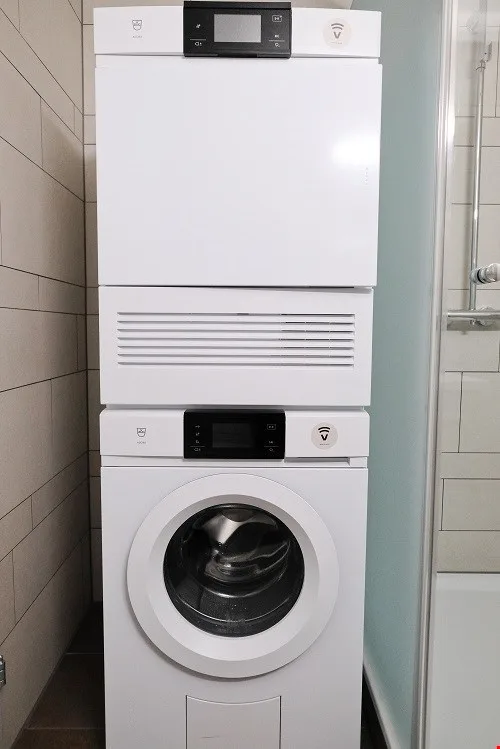 Sonnige, grosszügige und totalsanierte Wohnung