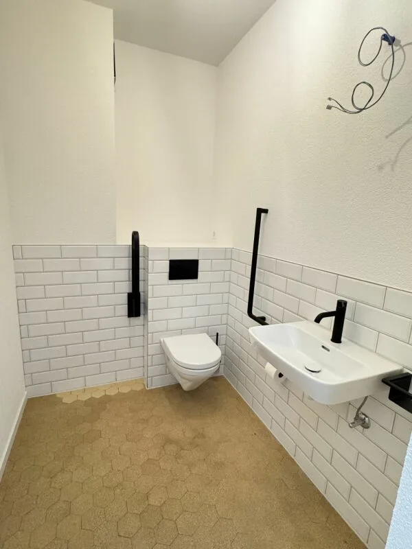 Espace commercial de première classe dans un emplacement idéal – photo 8 sur 9
