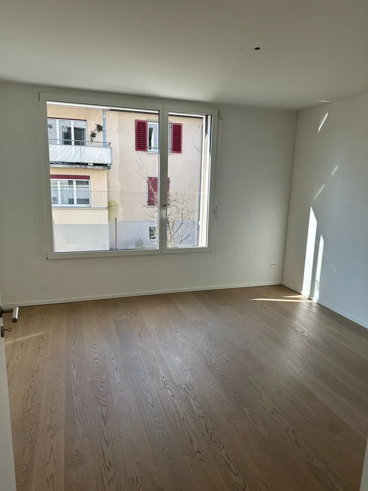 Bel appartement de 3,5 pièces lumineux au 2e étage près de la gare de Dietlikon