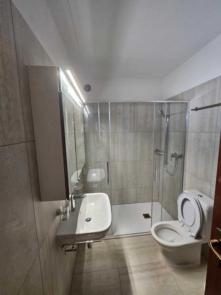 Helles 3.5-Zimmer-Apartment in Cureglia – sofort verfügbar
