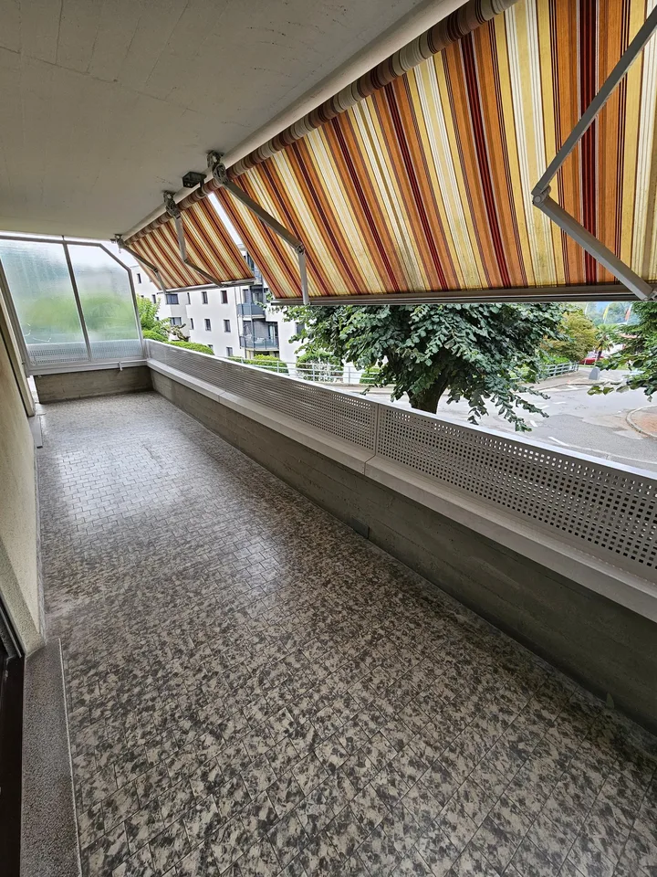 Helles 3.5-Zimmer-Apartment in Cureglia – sofort verfügbar