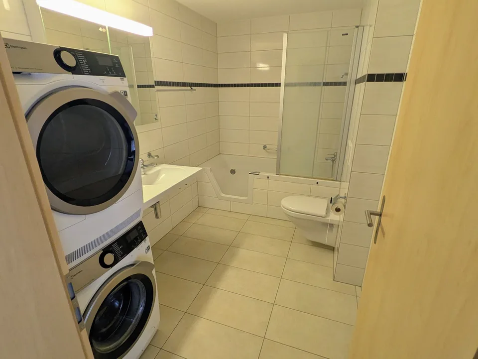 Appartement moderne 3.5 pièces à Leuzigen avec balcon spacieux – photo 5 sur 13