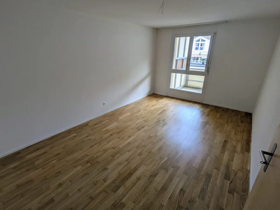 Appartement moderne 3.5 pièces à Leuzigen avec balcon spacieux – photo 9 sur 13
