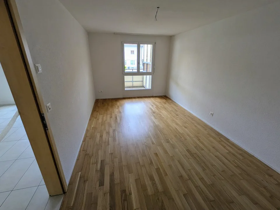 Appartement moderne 3.5 pièces à Leuzigen avec balcon spacieux – photo 8 sur 13
