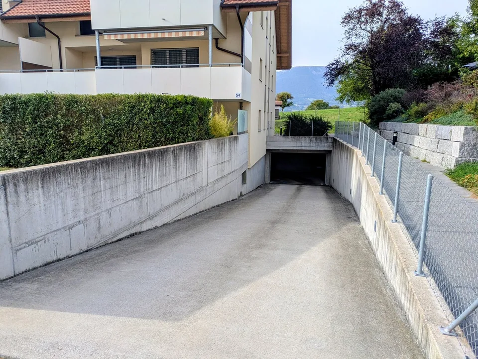 Appartement moderne 3.5 pièces à Leuzigen avec balcon spacieux – photo 12 sur 13