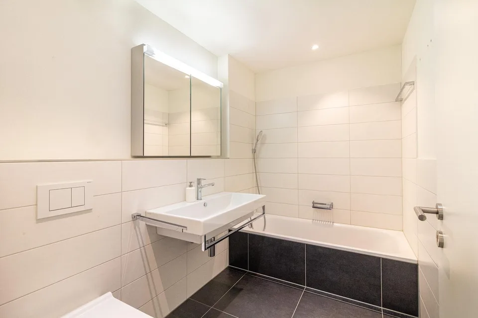 Bright 3.5-room attic apartment with large terrace