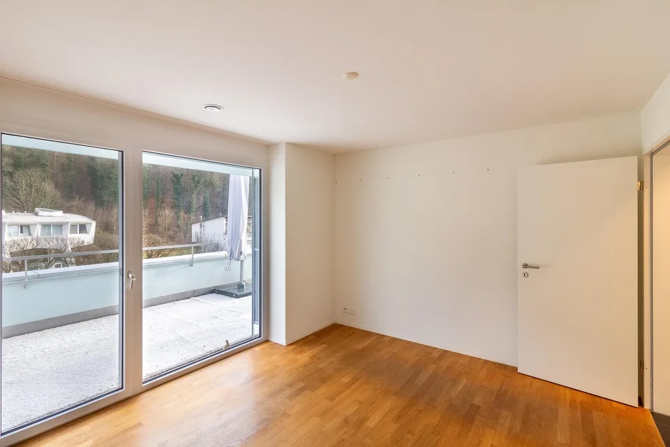 Bright 3.5-room attic apartment with large terrace