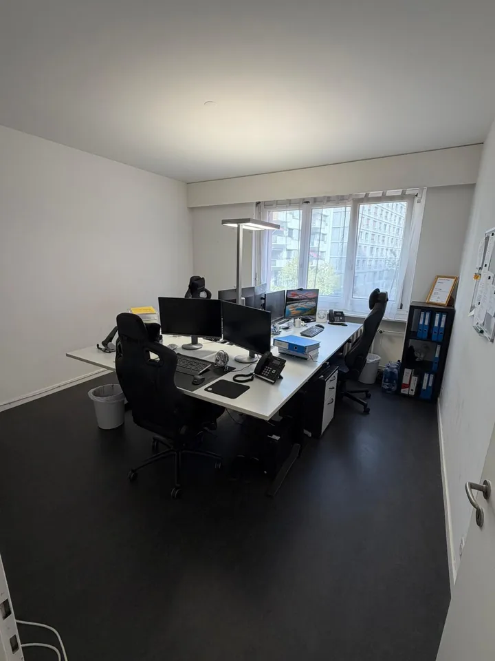 Modernes Büro an zentraler Lage in Zürich Altstetten – Foto 3 von 6