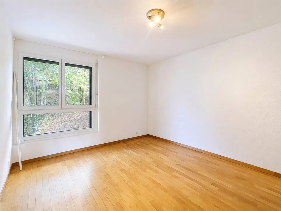 Spacieux Appartement de 4,5 pièces dans un environnement calme et verdoyant – Foto 31 von 31