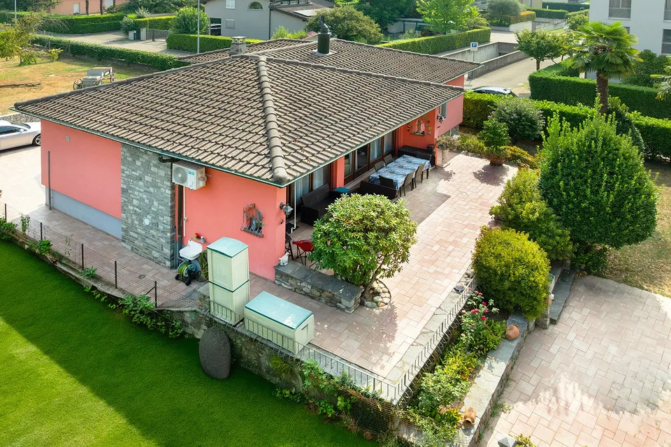 Spaziosa bifamiliare: ideale per due famiglie o per chi cerca total... – foto 10 di 11