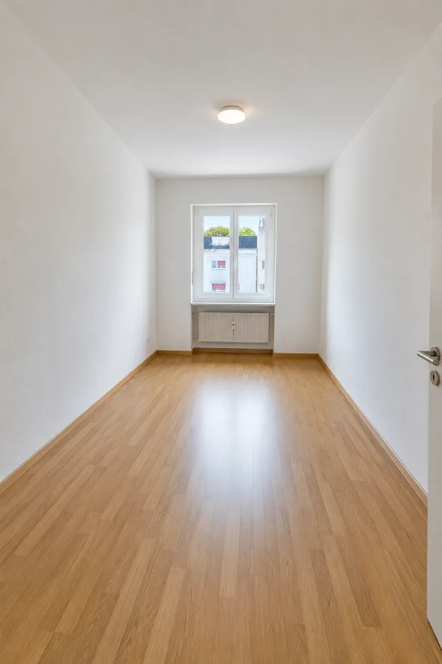 Appartement lumineux et spacieux de 4,5 pièces avec balcon ensoleillé à Granges – photo 5 sur 8