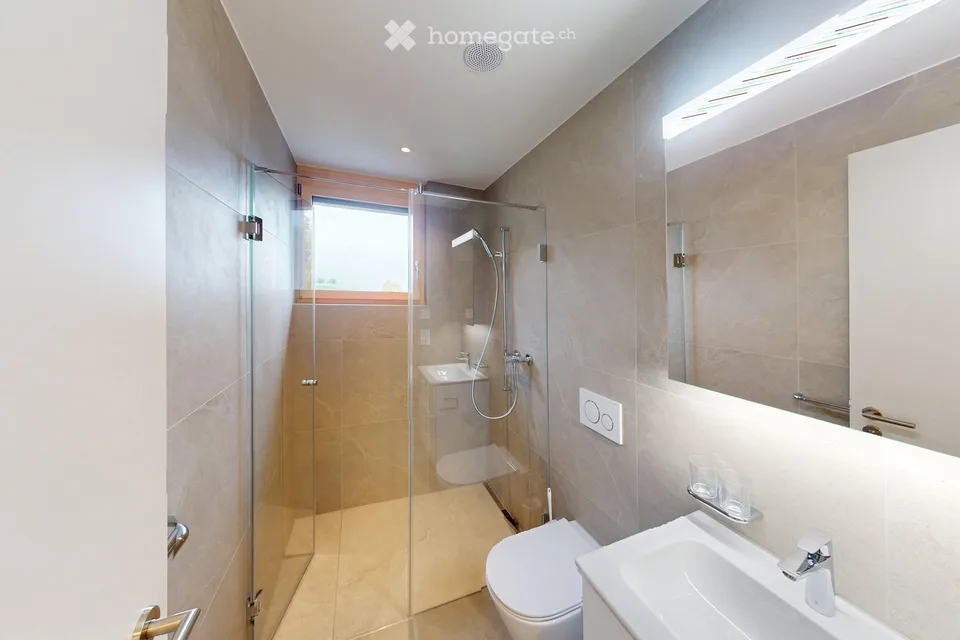 Erstvermietung – Wohnen am Sonnenberg: Moderne 5.5-Zimmer-Wohnung mit grosser Aussenfläche