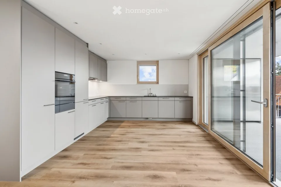 Erstvermietung – Wohnen am Sonnenberg: Moderne 5.5-Zimmer-Wohnung mit grosser Aussenfläche