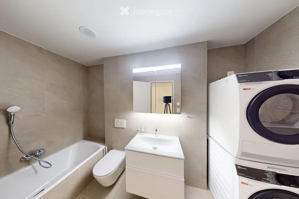 Erstvermietung – Wohnen am Sonnenberg: Moderne 5.5-Zimmer-Wohnung mit grosser Aussenfläche