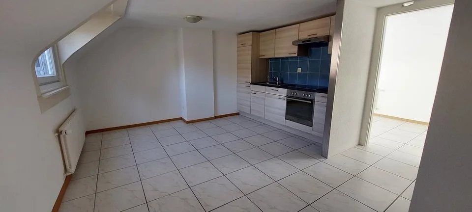 Delizioso appartamento di 2 locali in un quartiere tranquillo – foto 2 di 5