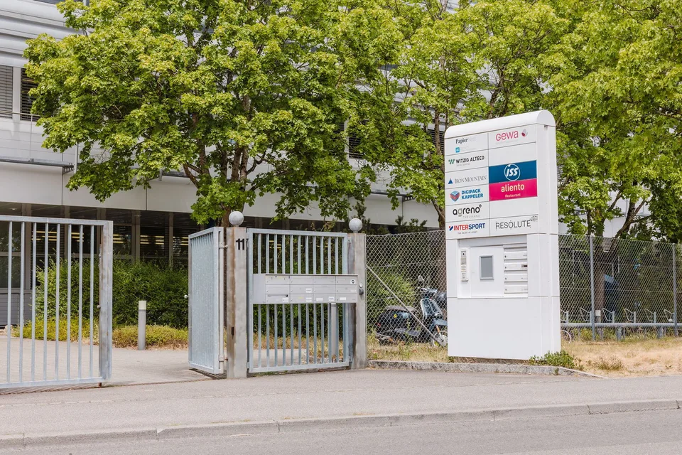 29 m² Bureau d'équipe - CHF 292 par mois – photo 3 sur 11