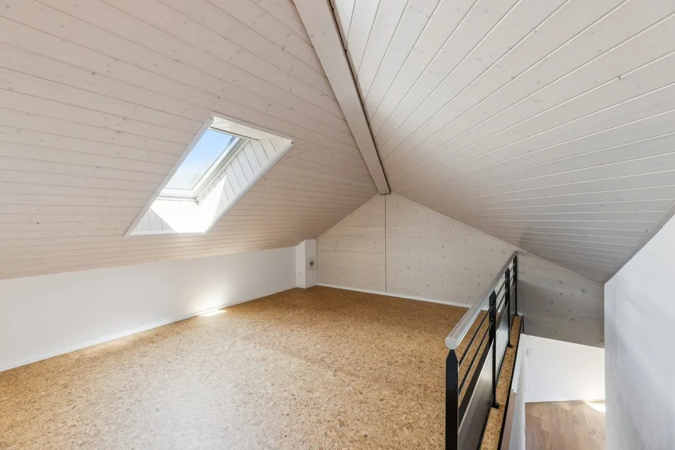 Élégant appartement avec mezzanine et panorama exceptionnel sur le lac – photo 12 sur 13