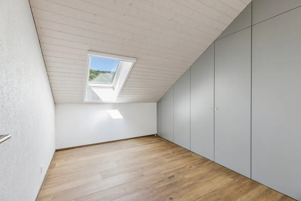Élégant appartement avec mezzanine et panorama exceptionnel sur le lac – photo 8 sur 13