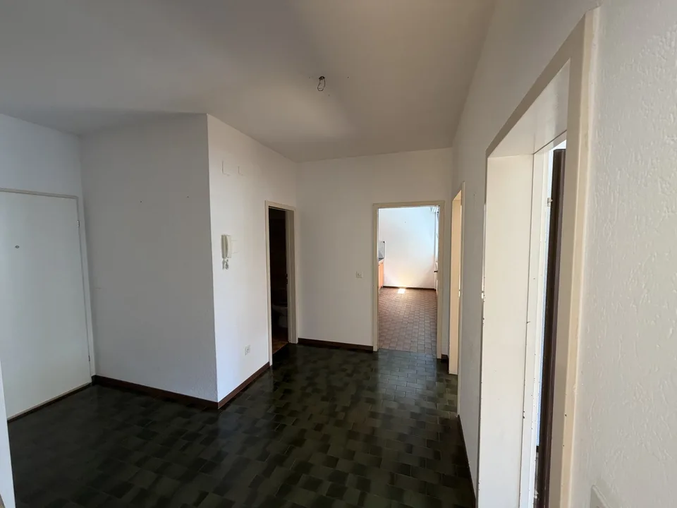 Helles 3.5-Zimmer-Apartment in Bellinzona – Foto 3 von 10