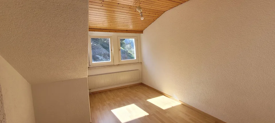 2.0 Zimmer-Wohnung im 4.OG - ohne Lift