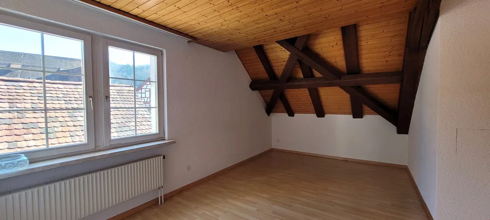 2.0 Zimmer-Wohnung im 4.OG - ohne Lift