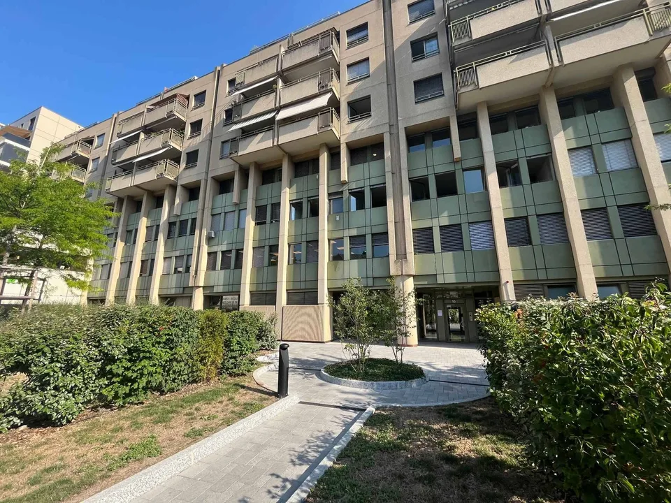 Bureaux 186m2 - Gare de Chêne-Bourg – photo 13 sur 24