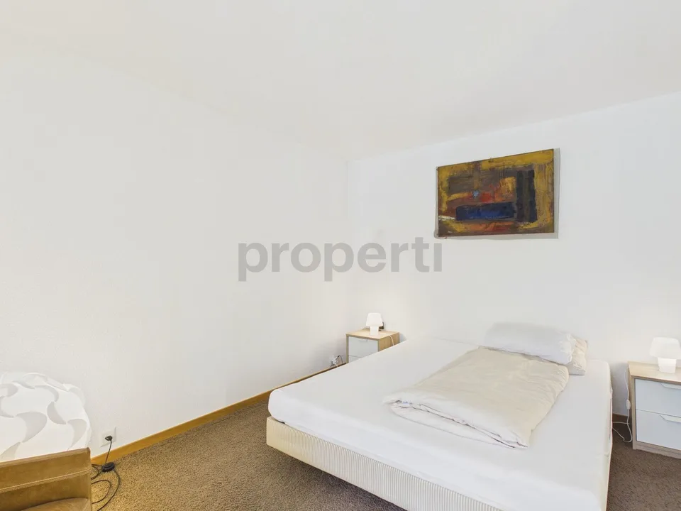 Investir ou vivre à Scuol : Résidence principale ou secondaire, appartement avec terrasse de 3,5 pièces – photo 5 sur 24