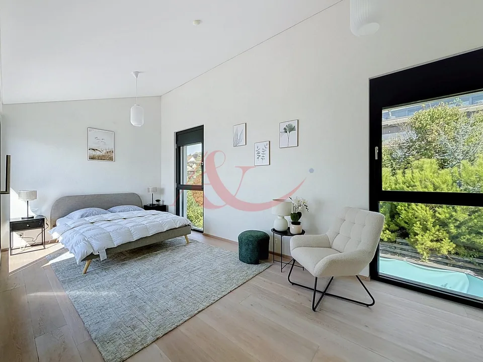 Propriété moderne offrant vue sur le lac et les Alpes ? La Conversion