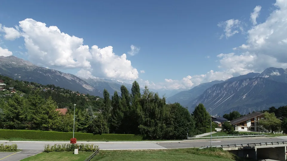 Magnificent 4.5-room apartment with 135m2, terrace, and private garden! – Foto 13 von 13