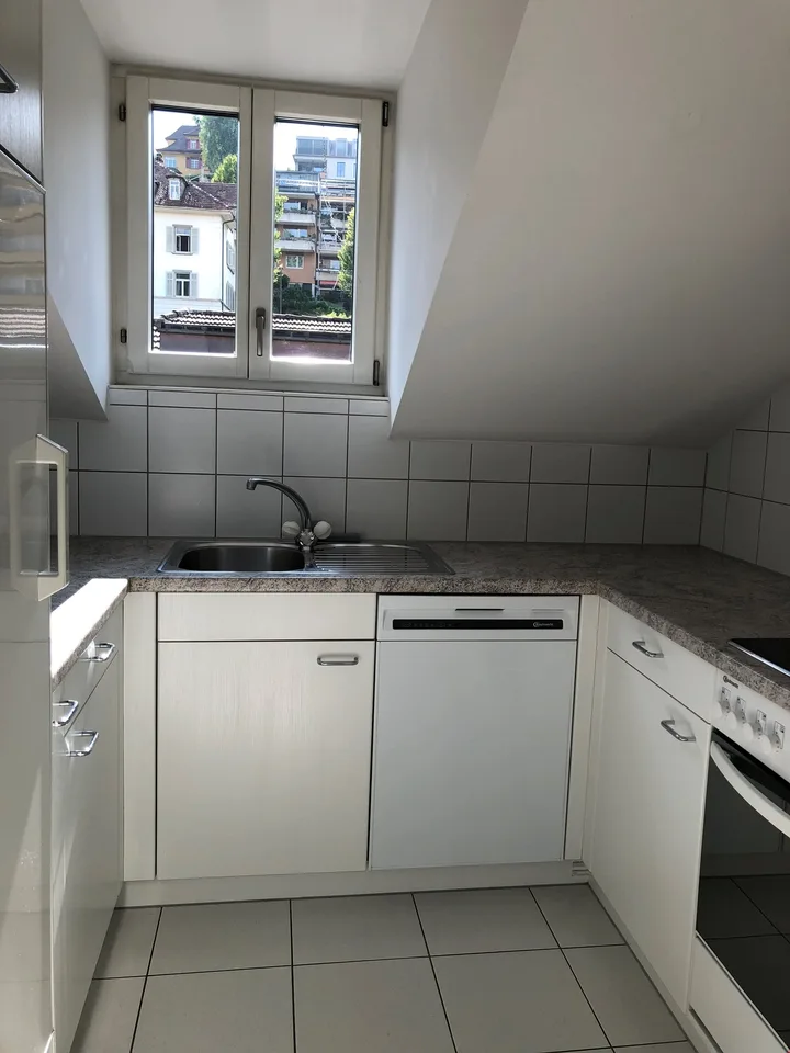 Charmante 3-Zimmer-Dachwohnung zu vermieten – Foto 2 von 10