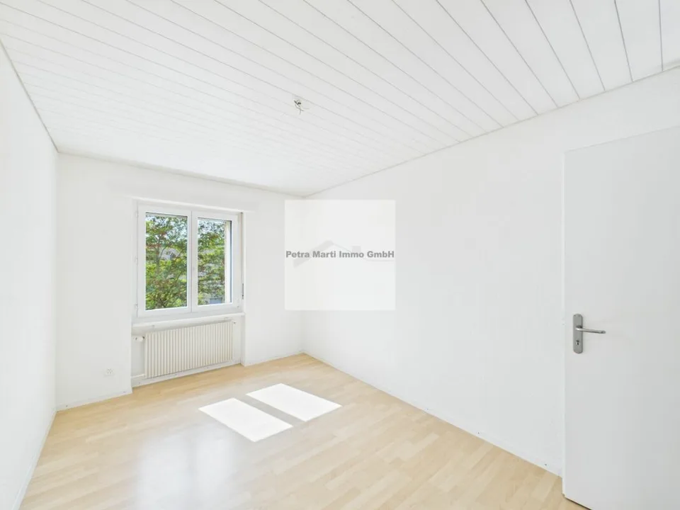 Schöne 4.5-Zimmerwohnung im 1. OG – Foto 9 von 12