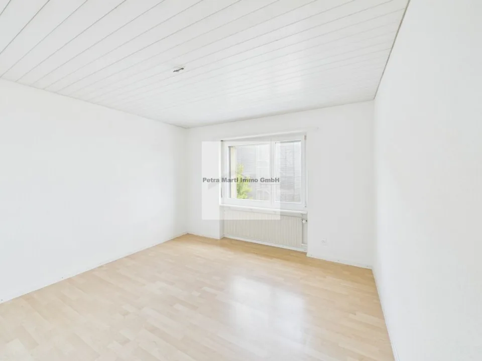 Schöne 4.5-Zimmerwohnung im 1. OG – Foto 8 von 12