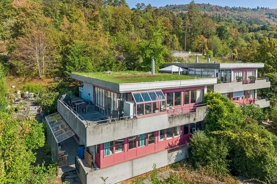 Exklusive Gelegenheit in Biel -- Unkonventionelles Architektenhaus, modulare – Foto 2 von 13