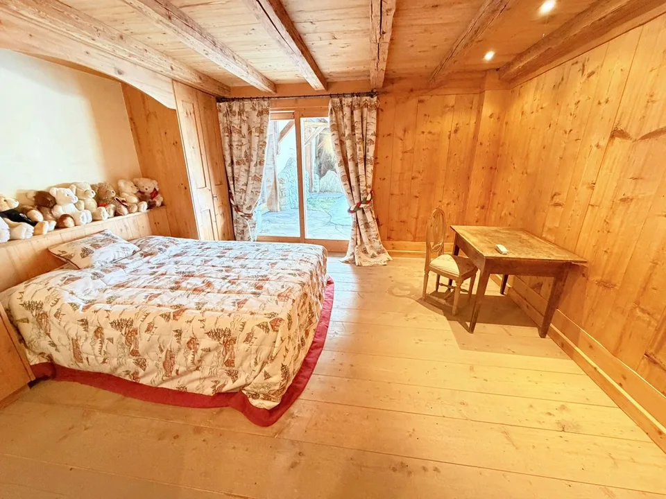 Superbe 4,5 Zimmer Wohnung, geräumig & hell - Hochwertig - Wellnessbereich - Gut gelegen (Ski-in/Ski-out)