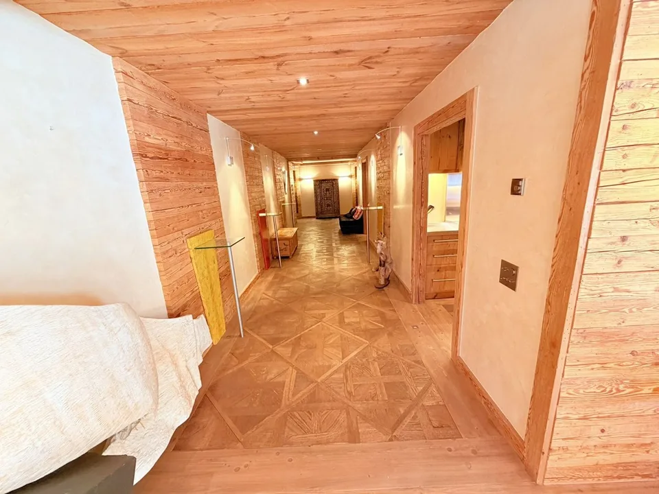 Superbe 4,5 Zimmer Wohnung, geräumig & hell - Hochwertig - Wellnessbereich - Gut gelegen (Ski-in/Ski-out)