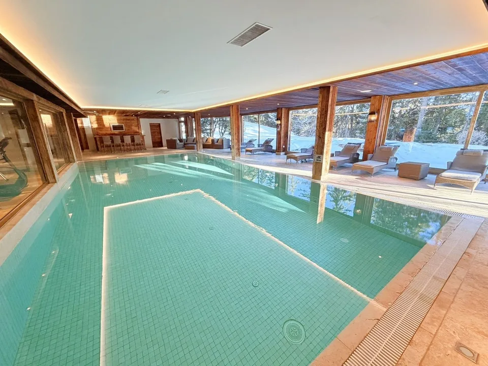 Superbe 4,5 Zimmer Wohnung, geräumig & hell - Hochwertig - Wellnessbereich - Gut gelegen (Ski-in/Ski-out)