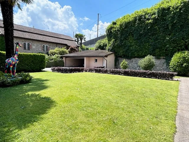 À louer mensuellement : Villa prête à l'usage au centre de Lugano avec importante vue sur le lac – photo 26 sur 28