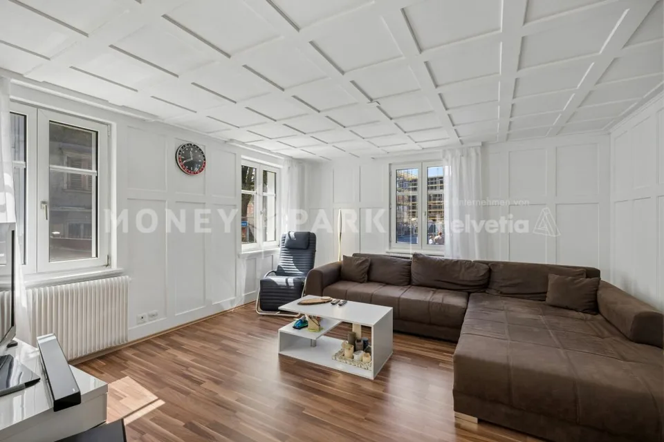 Casa unifamiliare affascinante con grande fienile e bel giardino – foto 5 di 10