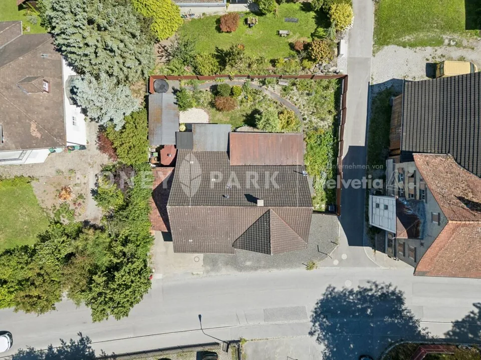 Casa unifamiliare affascinante con grande fienile e bel giardino – foto 10 di 10