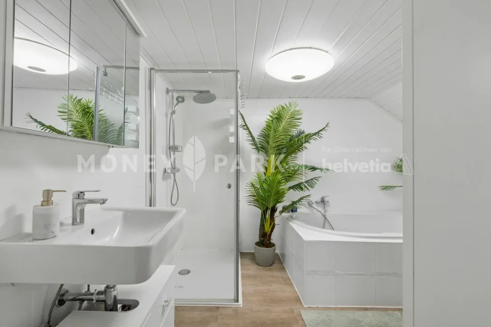 Casa unifamiliare affascinante con grande fienile e bel giardino – foto 8 di 10