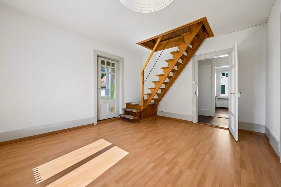 Dreifamilienhaus in Bern-Bümpliz mit Garten und seltenem Potenzial – Foto 13 von 13