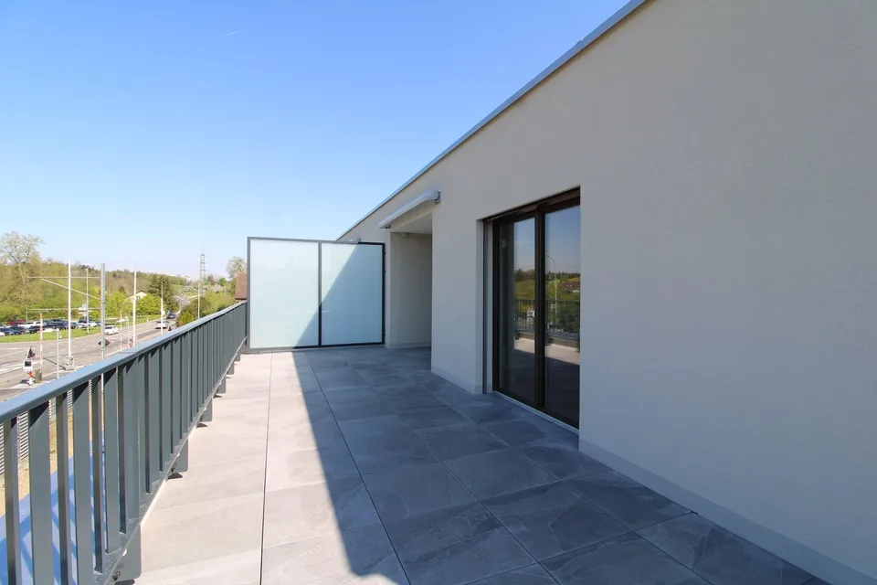 Appartement d'attique exclusif de 3,5 pièces dans un immeuble neuf