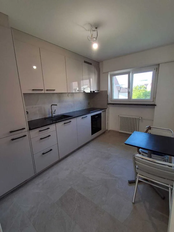 Sanierte Wohnung mit Balkon an sonnige Lage
